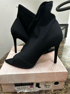 Cape Robbin Black Pointed Toe Stiletto Ankle Boots